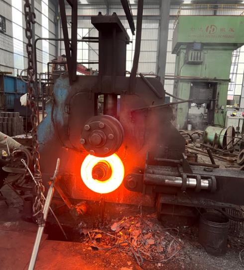 Forging equipment